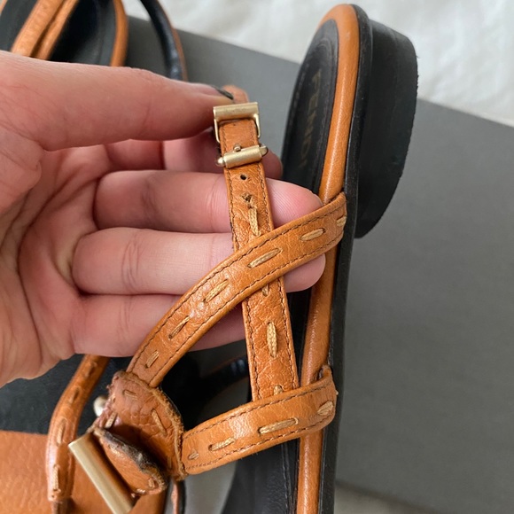 Fendi sandals. Worn 3 times. - Picture 9 of 9
